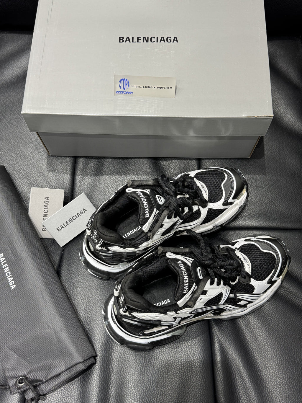 Balenciaga - Sneakers Runner