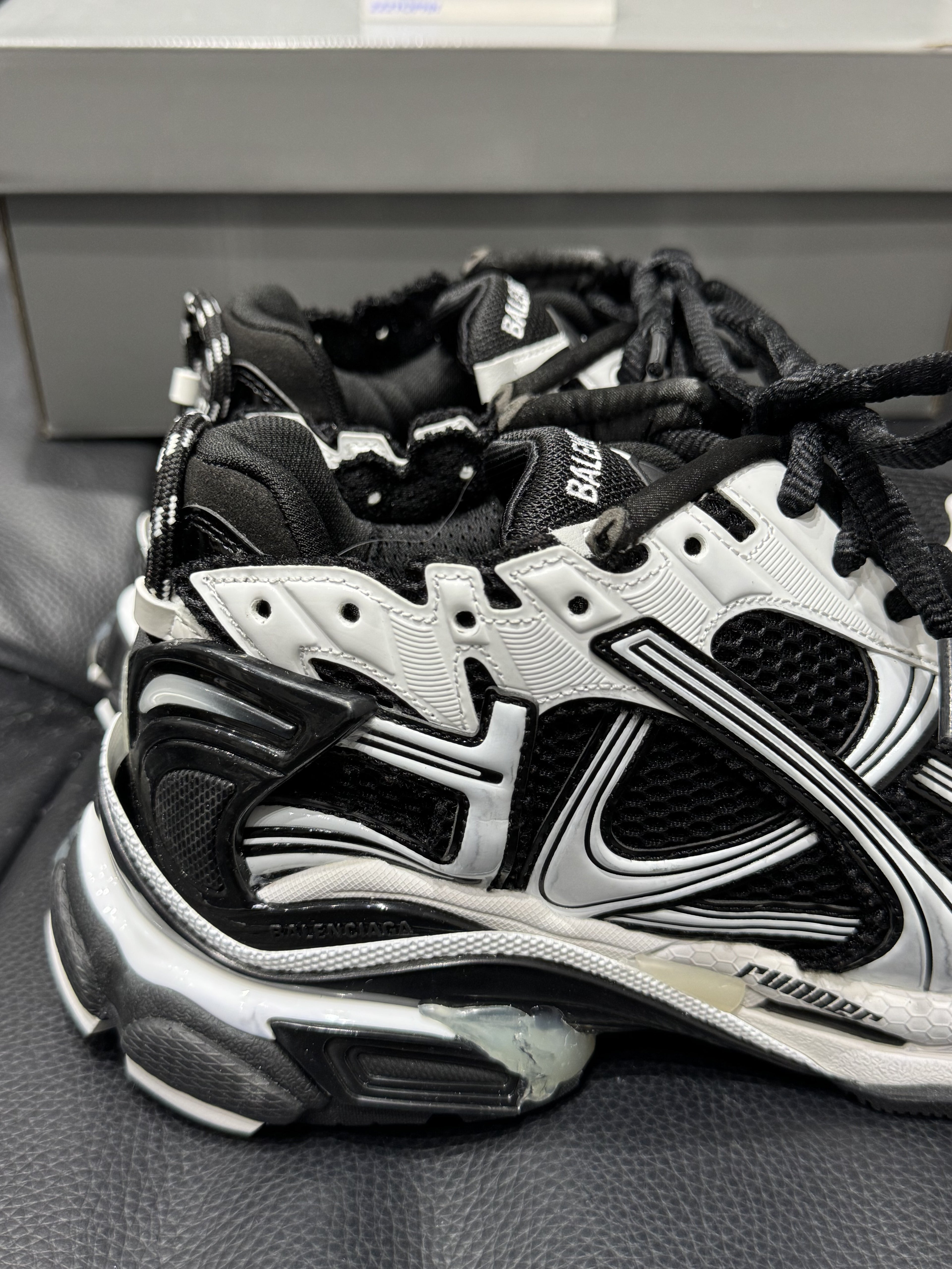 Balenciaga - Sneakers Runner