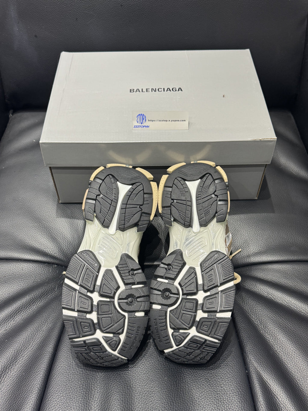 Balenciaga - Sneakers Runner