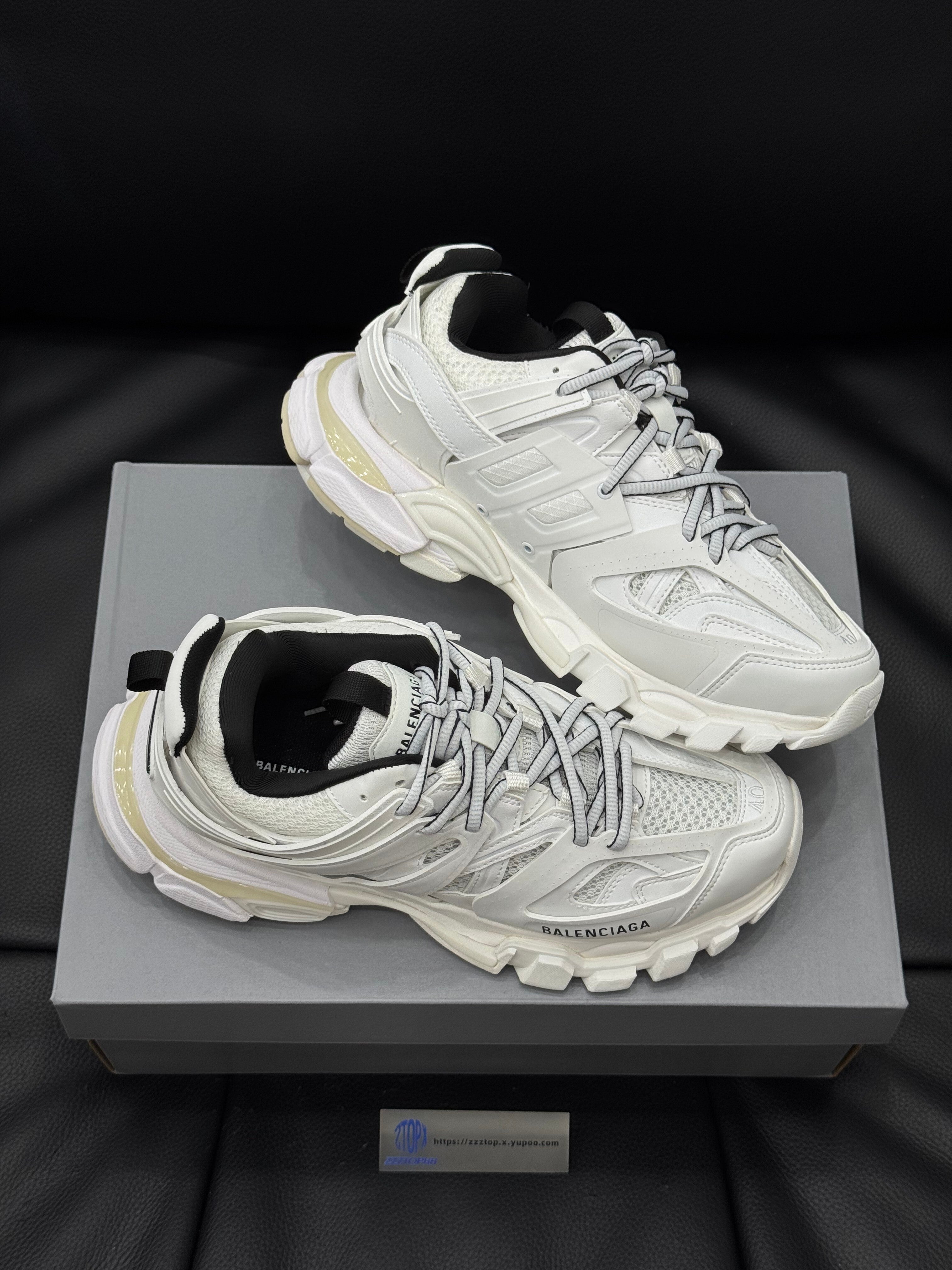 Balenciaga - Sneakers Track