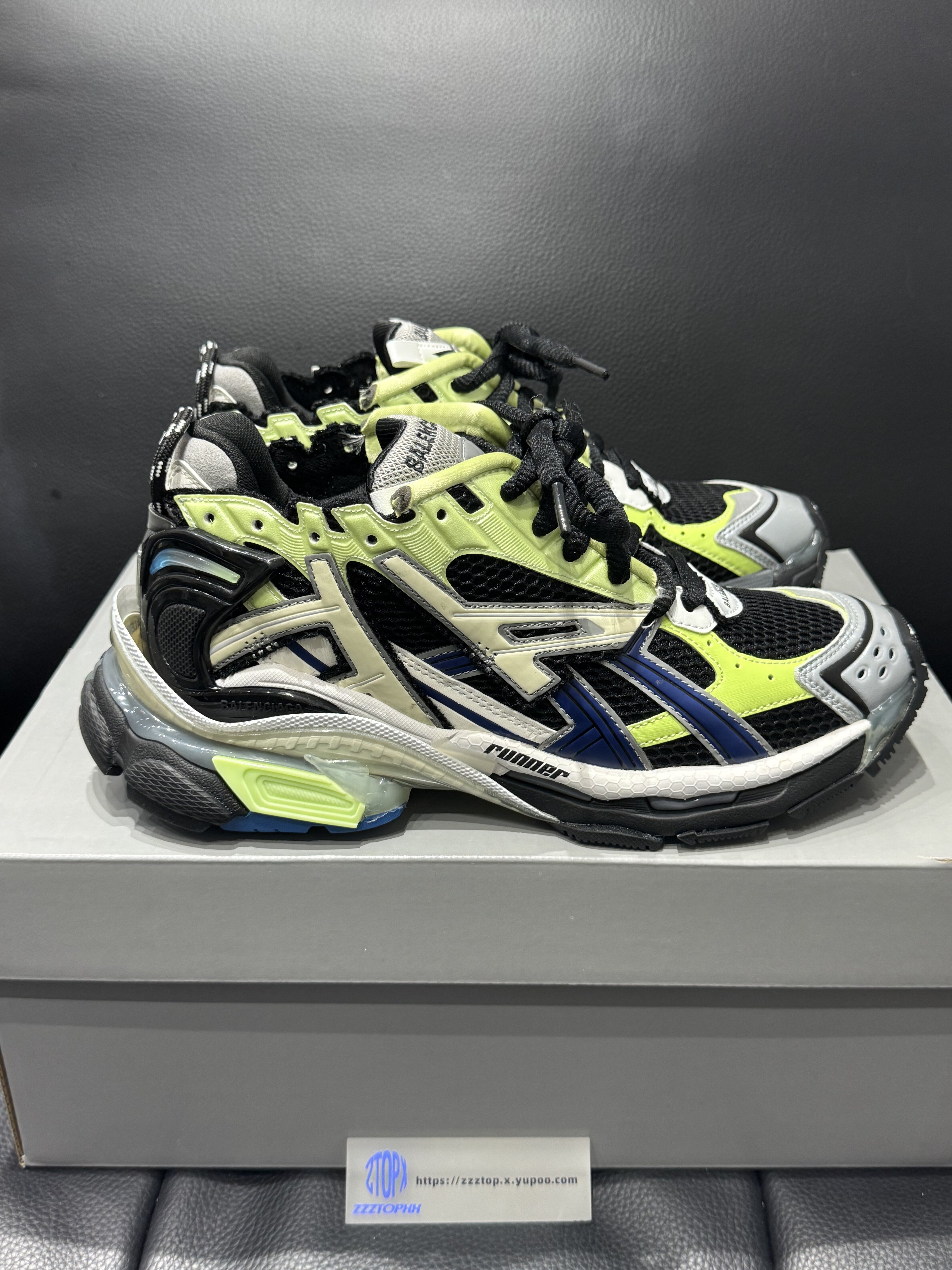 Balenciaga - Sneakers Runner