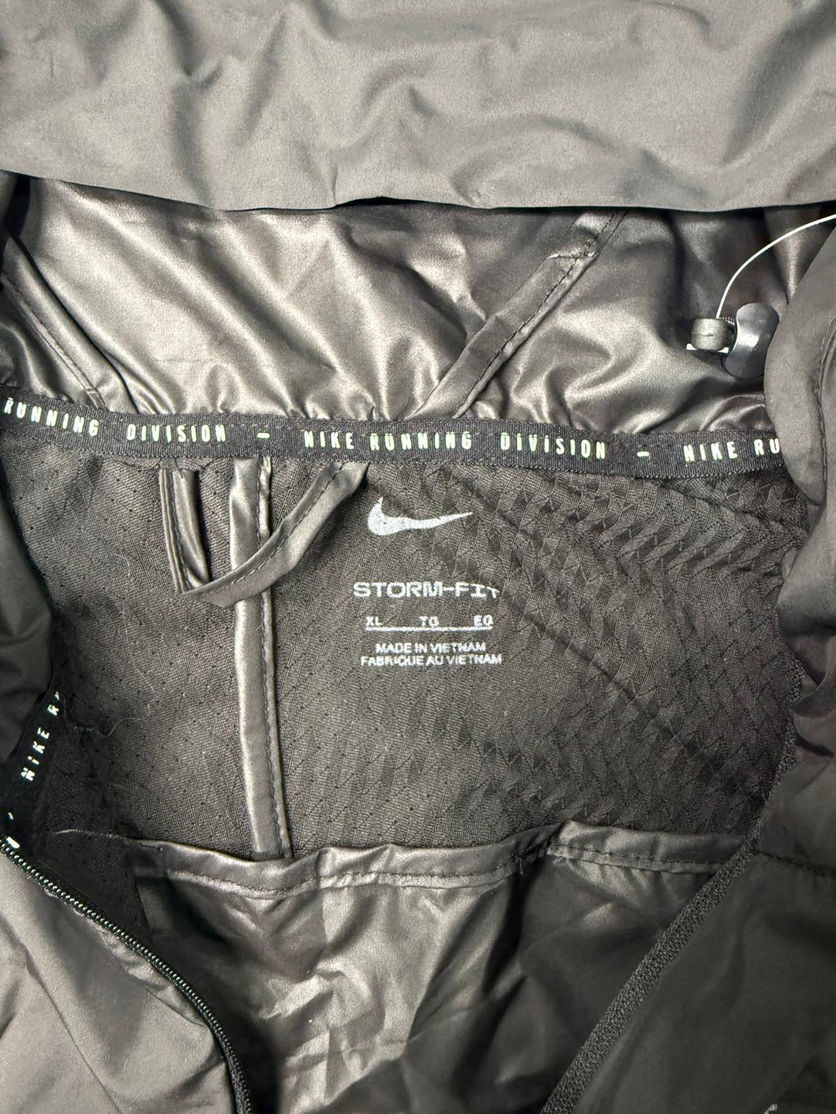 Veste Division Running