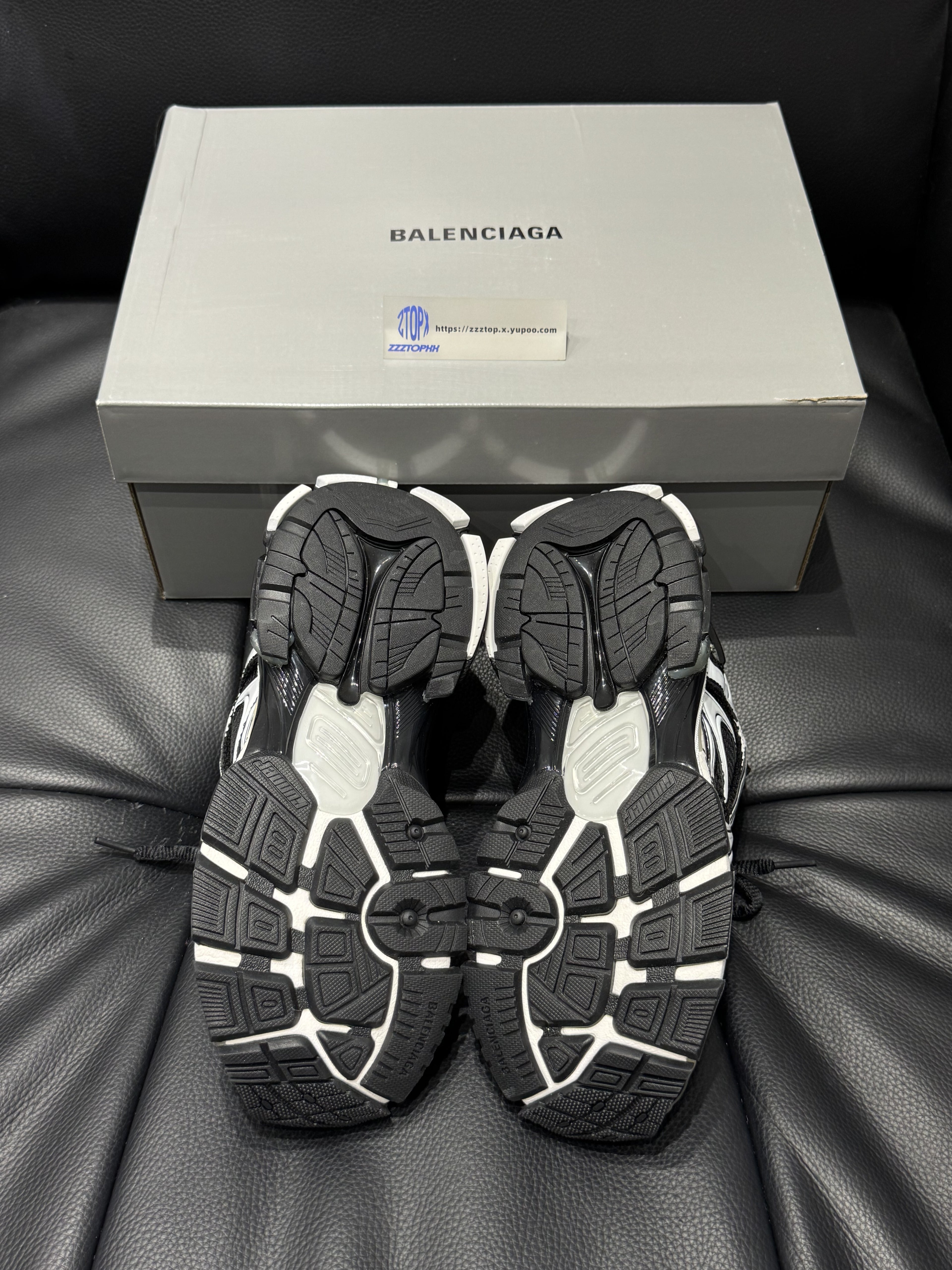 Balenciaga - Sneakers Runner