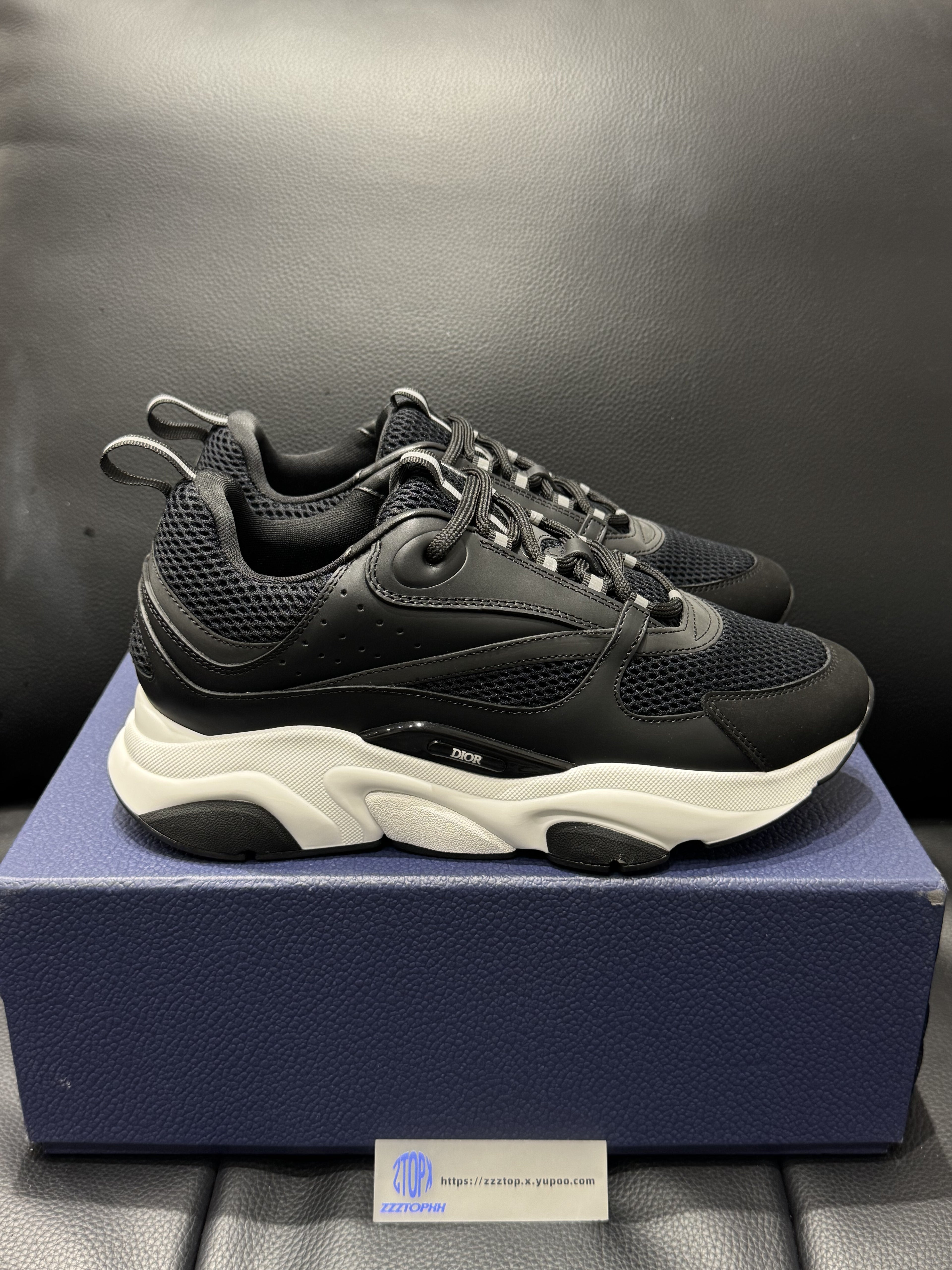 B22 Dior sneakers