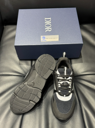 B22 Black Dior sneakers