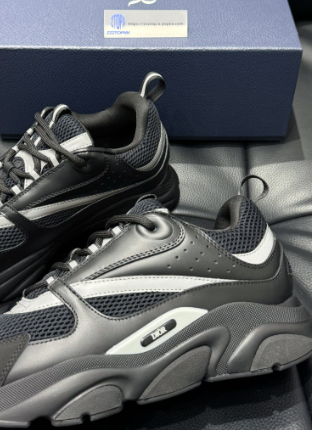 B22 Black Dior sneakers