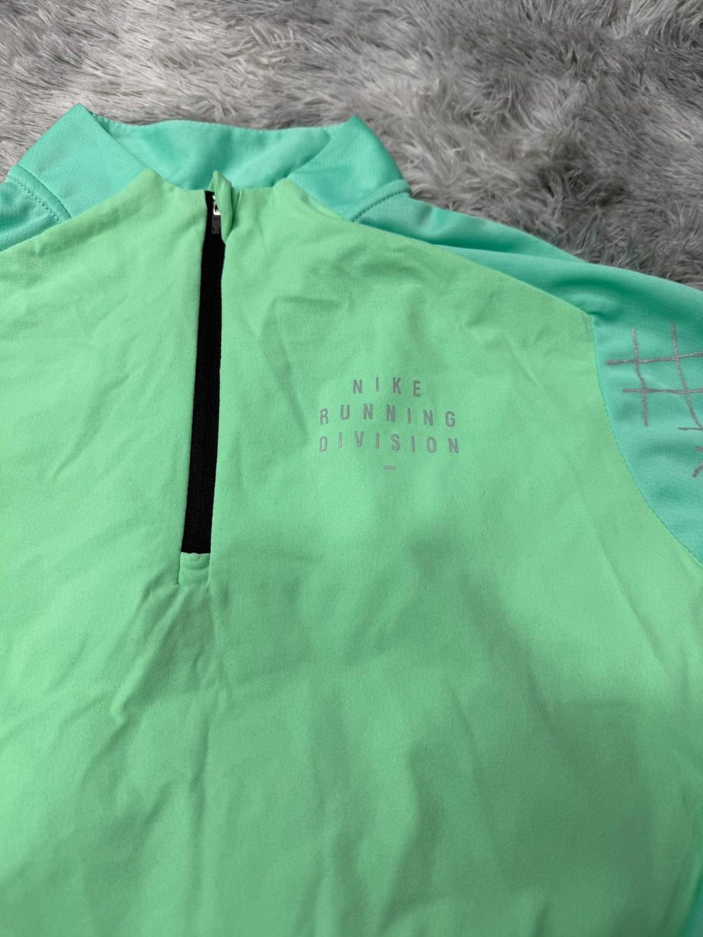 Pull Zip Division Vert