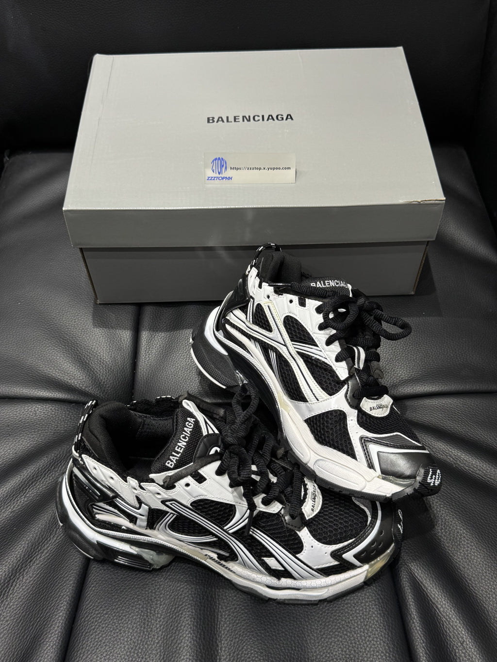 Balenciaga - Sneakers Runner