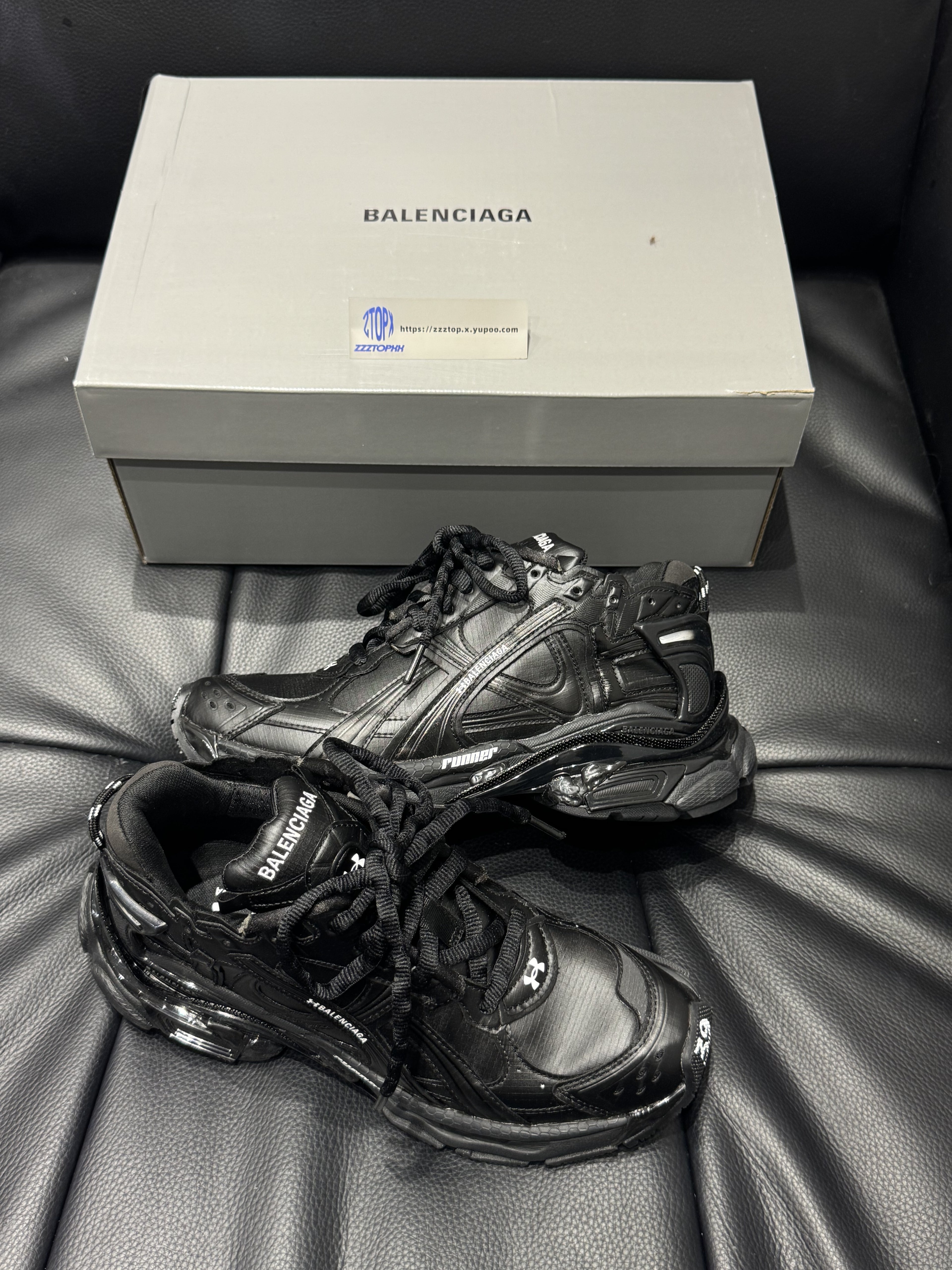 Balenciaga - Sneakers Runner