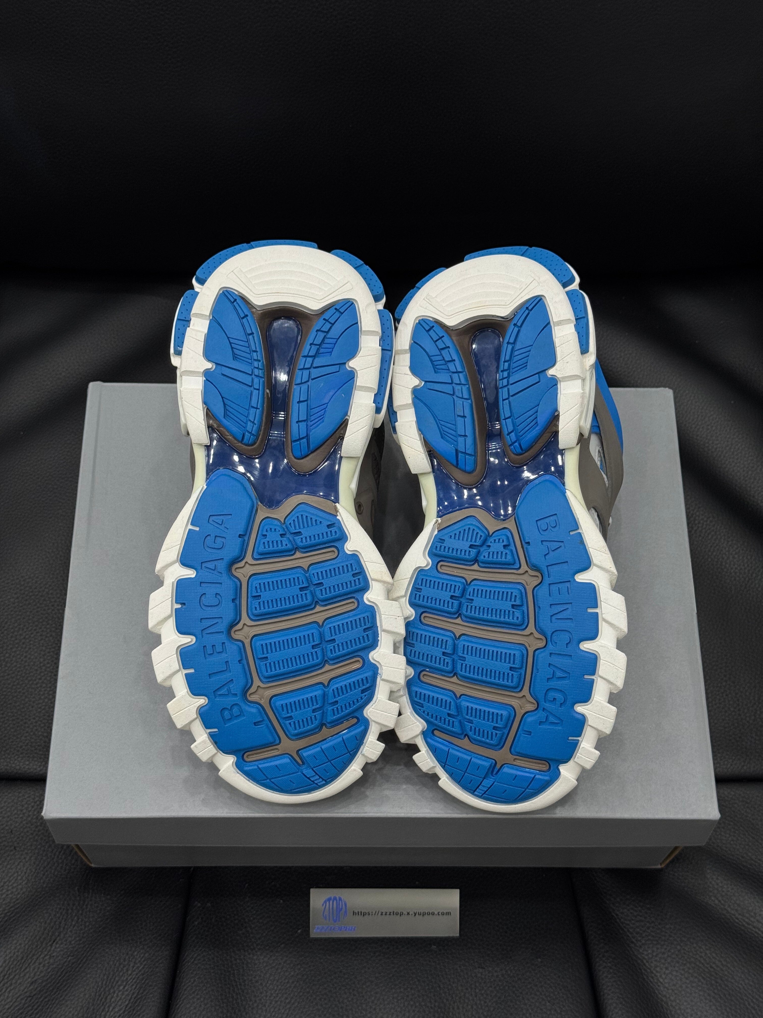 Balenciaga - Sneakers Track